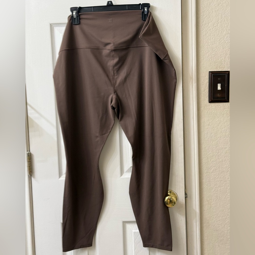 All in motion leggings